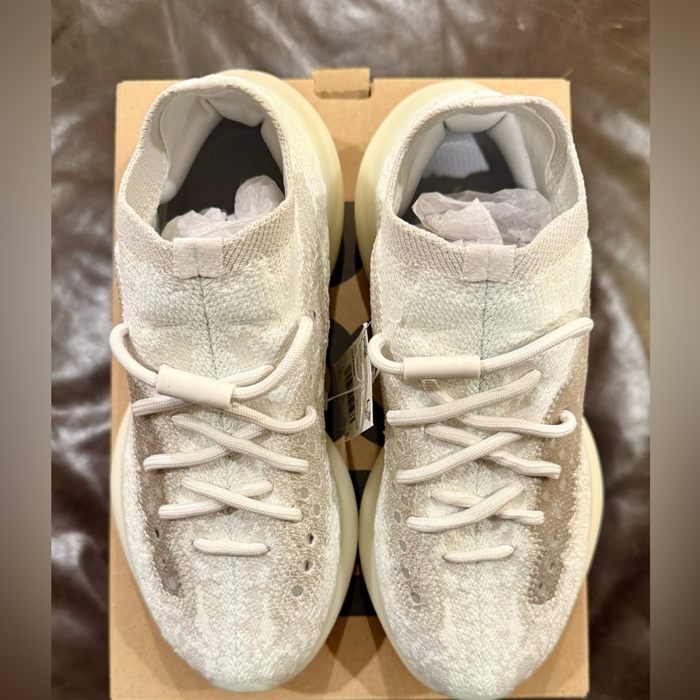 YEEZY BOOST 380 US size 5.5 Brand New in Box